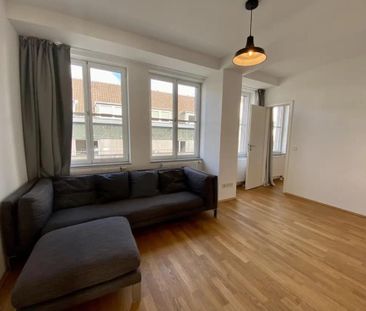 Januar verfügbar: Charmante 4-Zimmer-Wohnung mit besonderem Flair - Photo 1