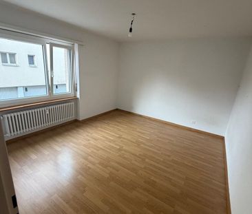 Rural yet central - Photo 3