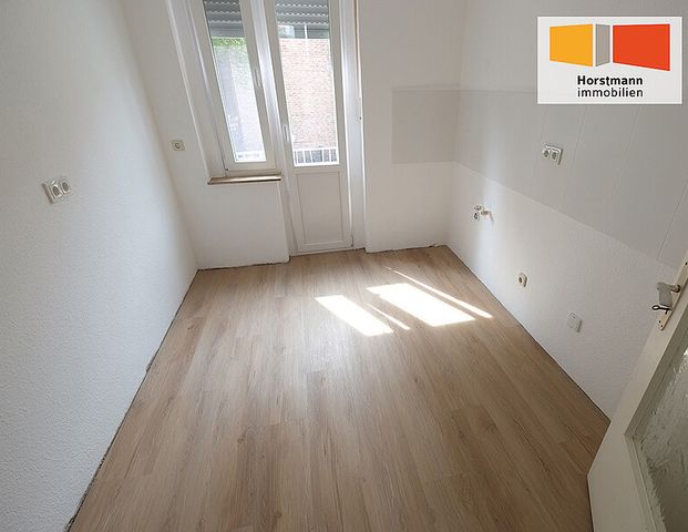 Drei Zimmer mit Balkon in der Rietberger City - Photo 1