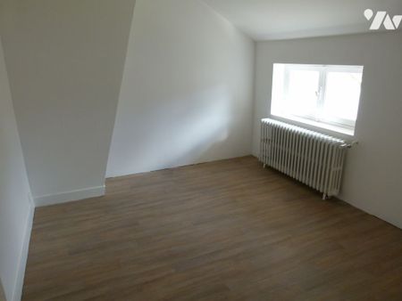 Séjour, salle à manger, cuisine, 3 chambre, salle de bains, chauffage central fuel terrasse, jardin - Photo 3