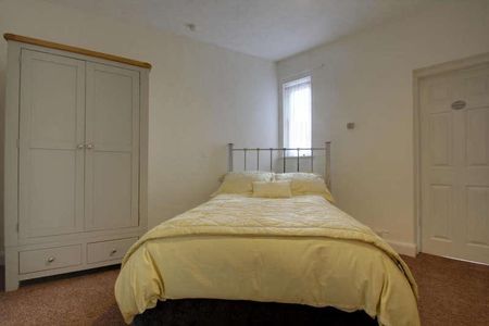 New Rowley Road, Dudley, West Midlands, DY2 - Photo 2