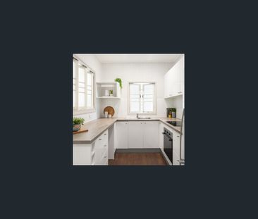 Charming home with light filled living - Photo 4