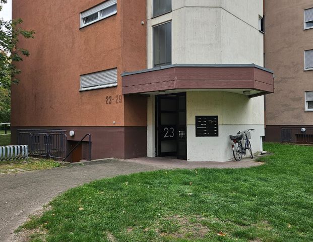 hergerichtete Single-Wohnung mit Balkon | WBS 1 Person erforderlich - Photo 1