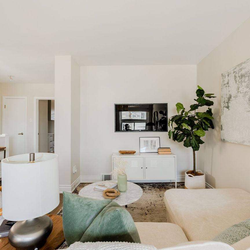 For Lease - 159 Bellefair Avenue Unit# Upper, Toronto, Ontario - Photo 1