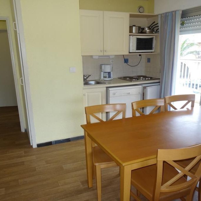 Location Appartement 2 pièces 37m² HYERES 83400 - Photo 1