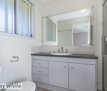 GREAT 3 BEDROOM DUPLEX! - Photo 1