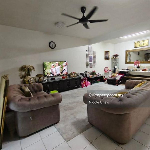 Kota Damansara - Photo 1