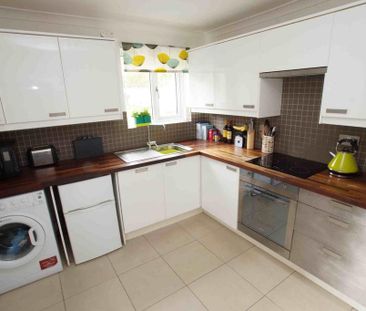 1 bedroom ground floor flat to rent - Photo 3