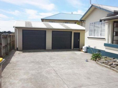 Three bedroom home - Photo 5