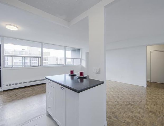 1249 North Shore Boulevard, East | 1249 North Shore Boulevard East, Burlington - Photo 1