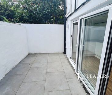 2 bedroom mid-terrace to rent Kemp Street, Brighton - Photo 4