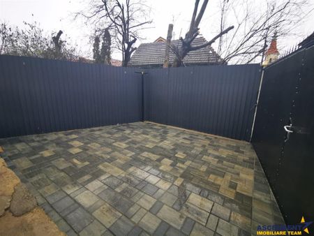Casuta cocheta,incalzire in pardoseala, acces auto, langa pa - Fotografie 5