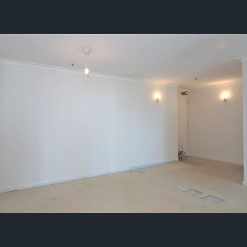 2-Bedroom Apartment w/ Freshly Painted & New Carpet in Eastgate Gardens - Photo 1