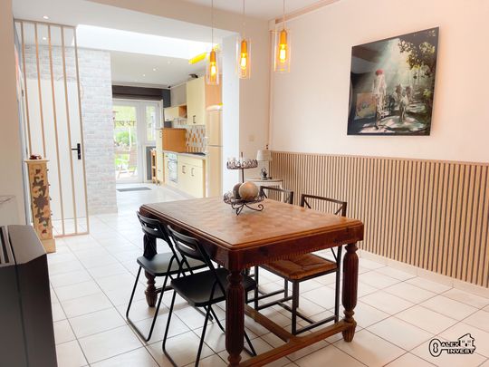 Huis - te huur - 7110 La Louvière - 800 € - Photo 1