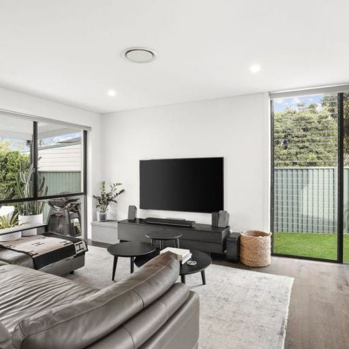 Modern Family Home - Photo 1