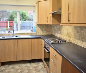2 bedroom ground floor maisonette to rent - Photo 2