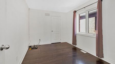 For Lease - 6 Andretti Crescent, Brampton, Ontario - Photo 2