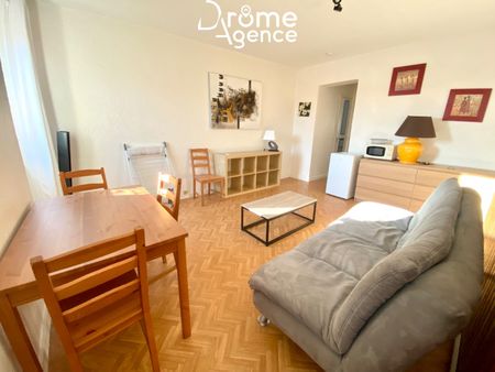 Location Appartement 2 pièces 42m² VALENCE 26000 - Photo 2