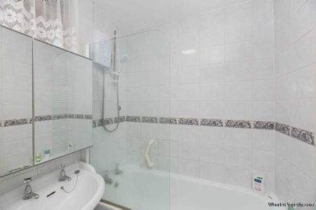 2 bedroom property to rent in Bath - Photo 3