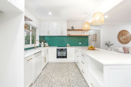 6 Eastbourne Street, CHERMSIDE WEST QLD, Belconnen - Photo 3