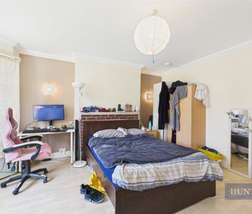 5 bedroom Flat To Let - Photo 5