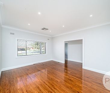 14 Inglis Street, Lake Albert NSW 2650 - Photo 1