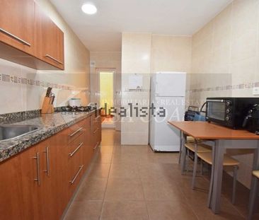 Alquiler de piso en Zona Puerto Deportivo - Photo 2