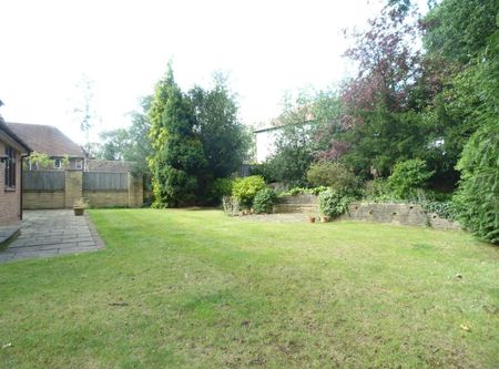 Churchfields Avenue, WEYBRIDGE, KT13 - Photo 5