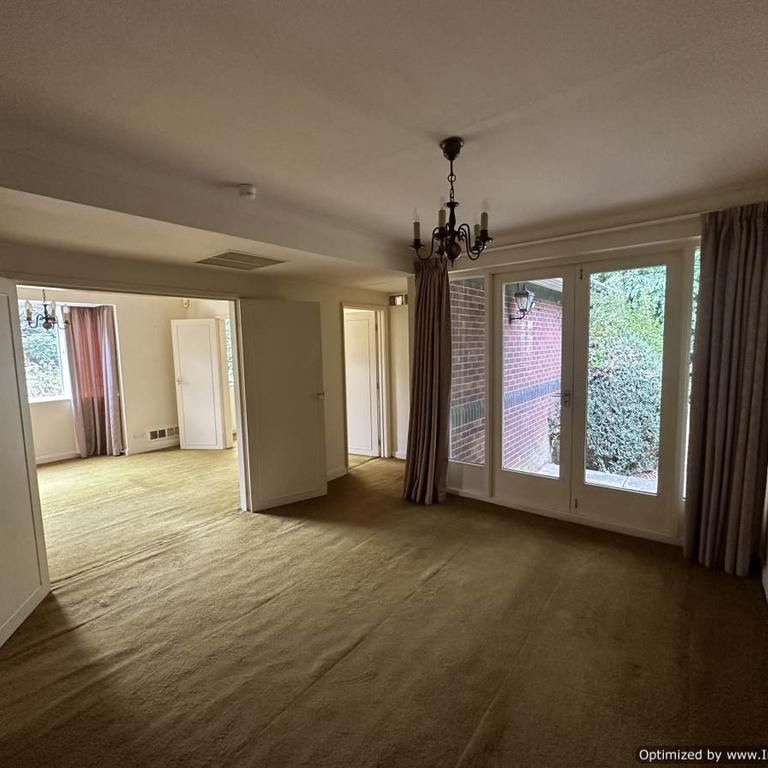 4 bedroom bungalow to rent - Photo 1