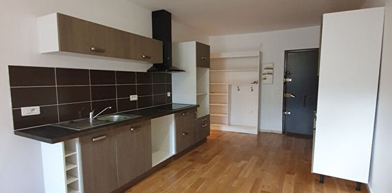 Location Appartement 2 pièces 45m² - Photo 2