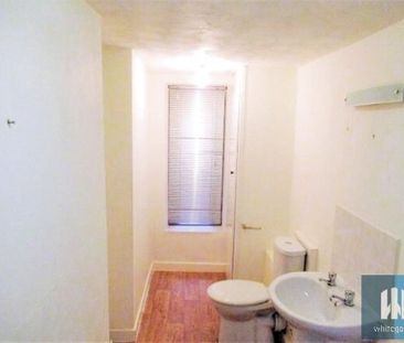 Lowergate, Huddersfield, HD3 - Photo 6