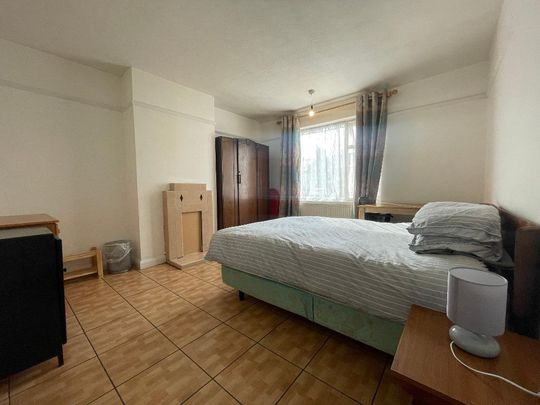 Hoylake Road, East Acton, London, W3 7NP - Photo 1