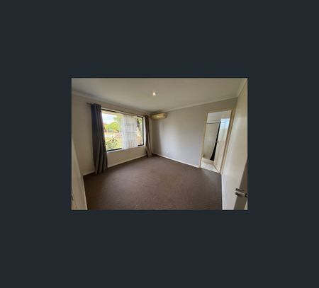 12 Pilot Road, Huntingdale, WA 6110 - Photo 3