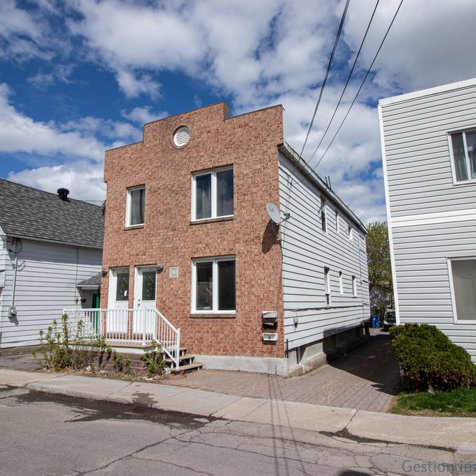 À Louer - 40 Rue Saint-Hyacinthe #1 - Photo 1