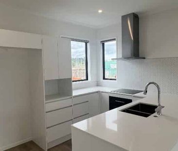 Modern Townhouse - Photo 1