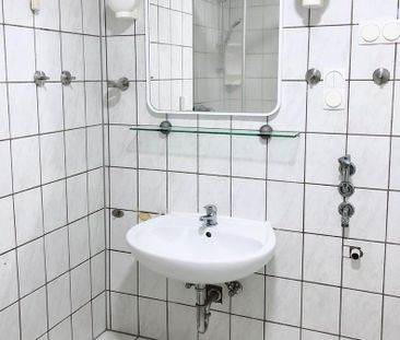 Helle 1,5-Zimmer-Wohnung • Frisch renoviert • Sofort frei! - Photo 1