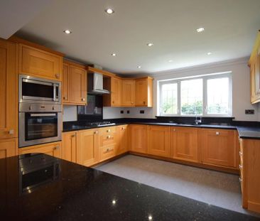 4 bedroom detached house to rent - Photo 6