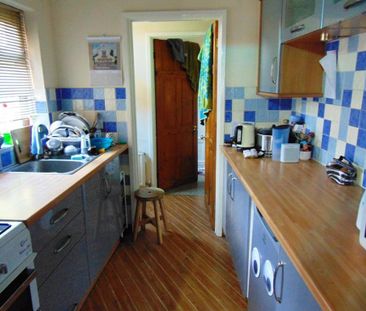 2 bedroom terraced house to rent - Photo 4