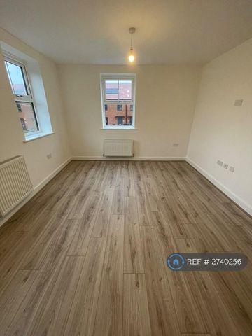 2 bedroom semi-detached house to rent - Photo 3