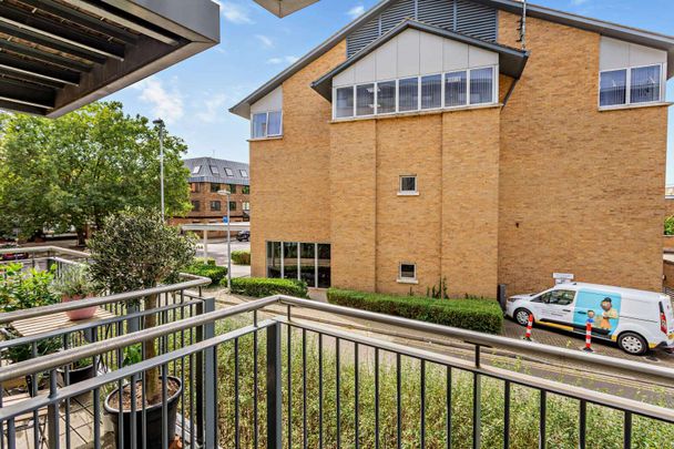 An excellent two bedroom apartment in central Cambridge - Photo 1