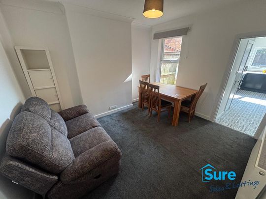 4 bedroom terraced house to rent - Photo 1