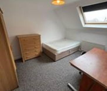 4 bedroom detached house to rent - Photo 4