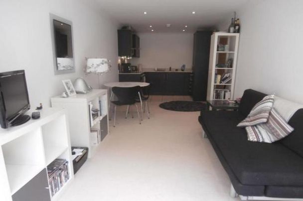 1 bedroom flat to rent - Photo 1