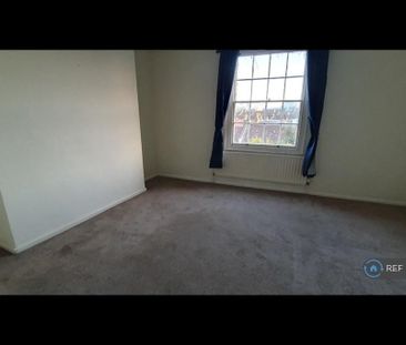 3 bedroom maisonette to rent - Photo 4