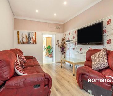 1 bedroom in a house share to rent - Photo 4
