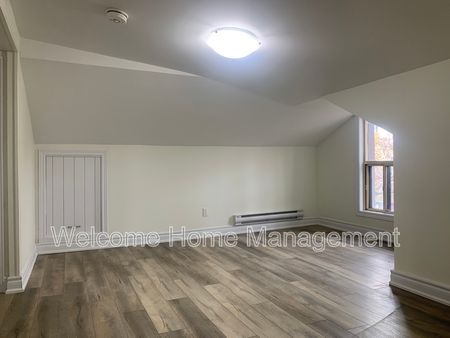 $1,900 / 2 br / 1 ba / Charming 2-Bedroom Upper Unit in the Heart of Hamilton! - Photo 2