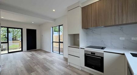 Easy Living in Māngere Bridge – The Gateway to Comfort and Convenience - Photo 4