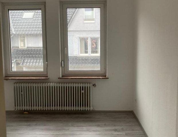 3 ZKB Altbau mit hohen Decken - Photo 1