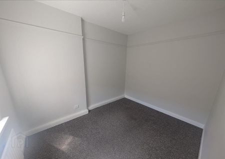 28 Empire Drive, Belfast, BT12 6GQ - Photo 3