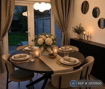 4 bedroom semi-detached house to rent - Photo 4